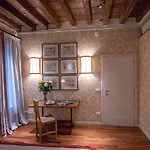 Ca' Belle Arti In Dorsoduro Venedig